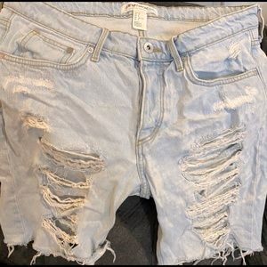 Denim distressed jeans